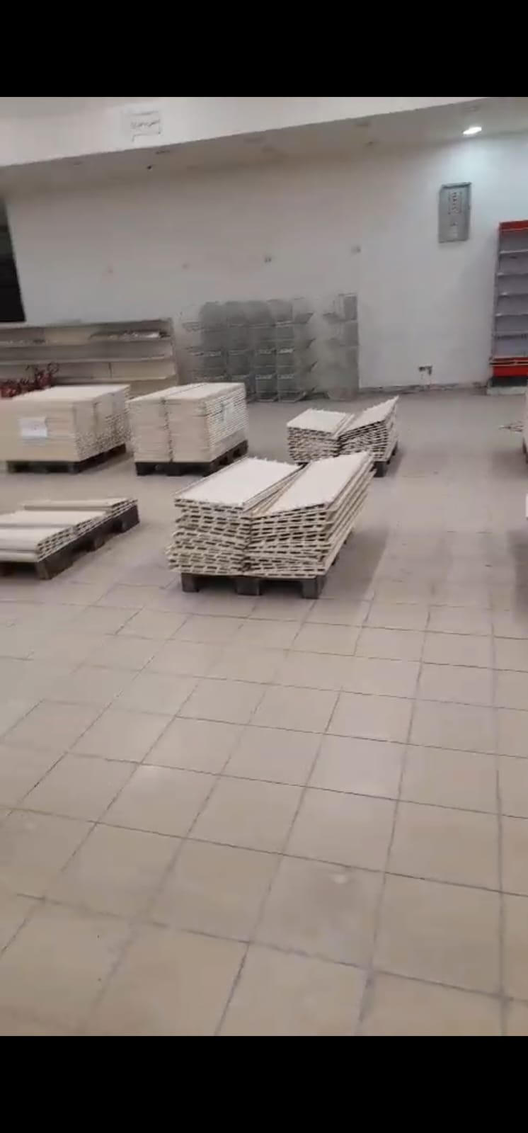 للايجار موقع مول في الزرقاء